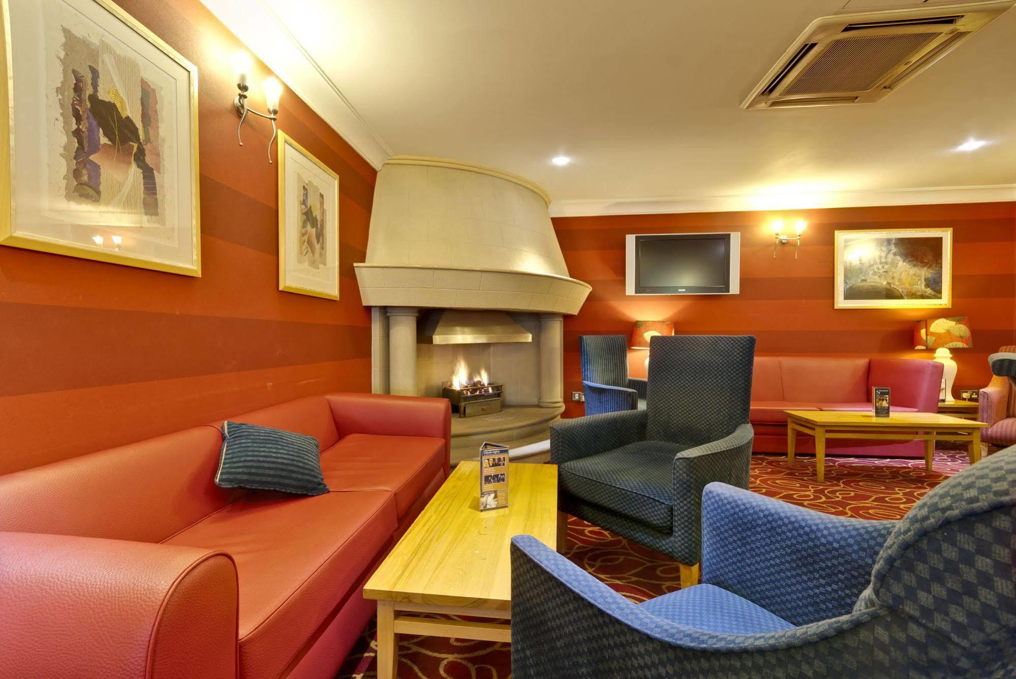 Hotel Western Premier & Knowsley